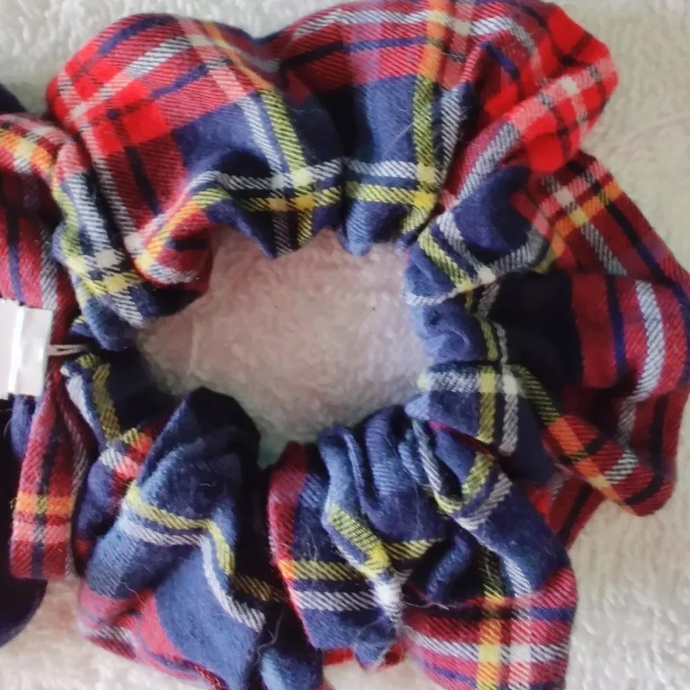 NWT - Aerie Flannel Scrunchie 2-Pack